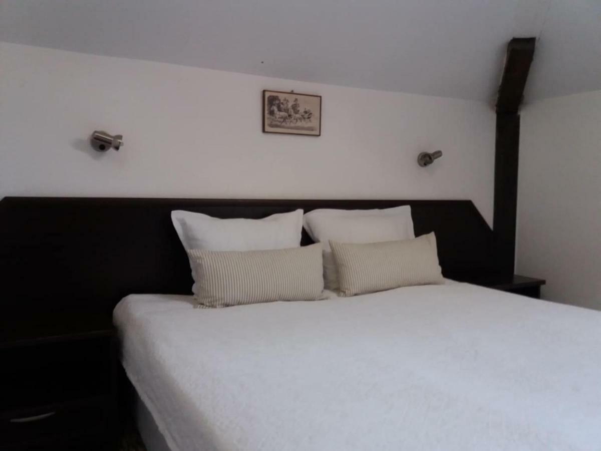 Family Hotel Bile เบลีโอซุม ภายนอก รูปภาพ